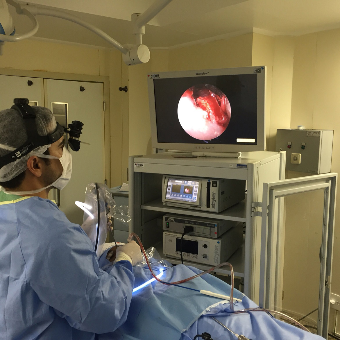 Cirurgia endonasal por vídeo